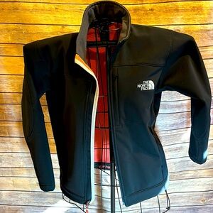 The North Face black size small 7 Summits Project 2006 jacket. EUC quality